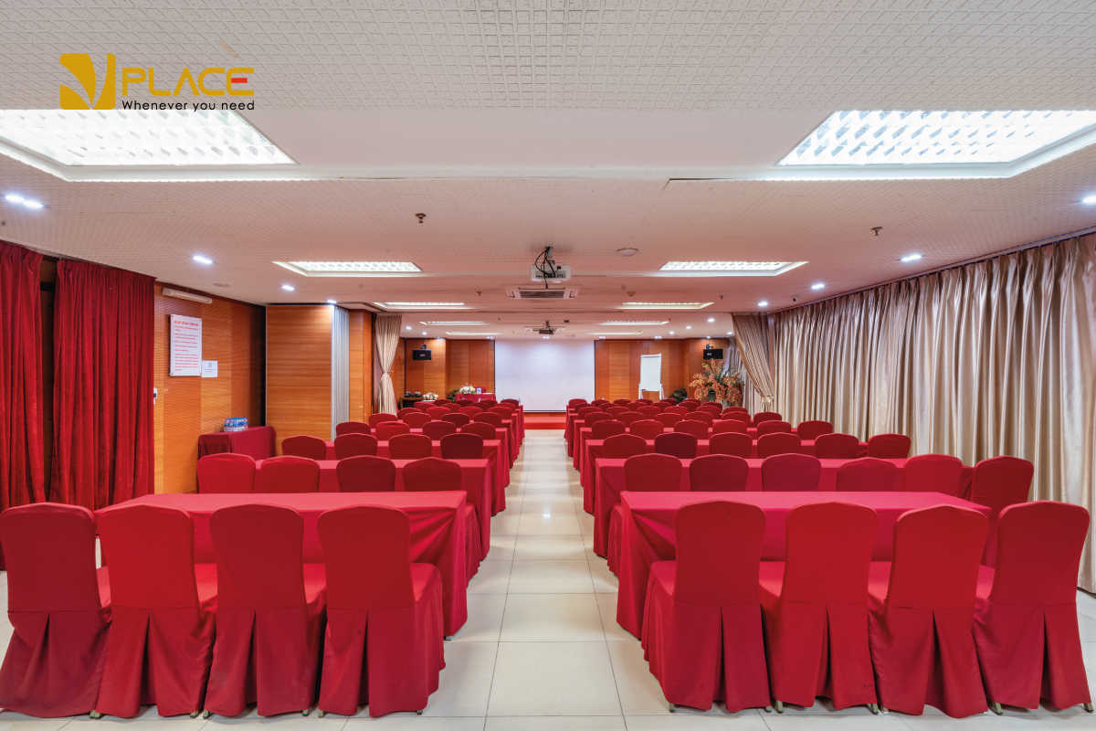 PHÒNG HỘI TRƯỜNG 200 CHỖ CỦA VPLACE