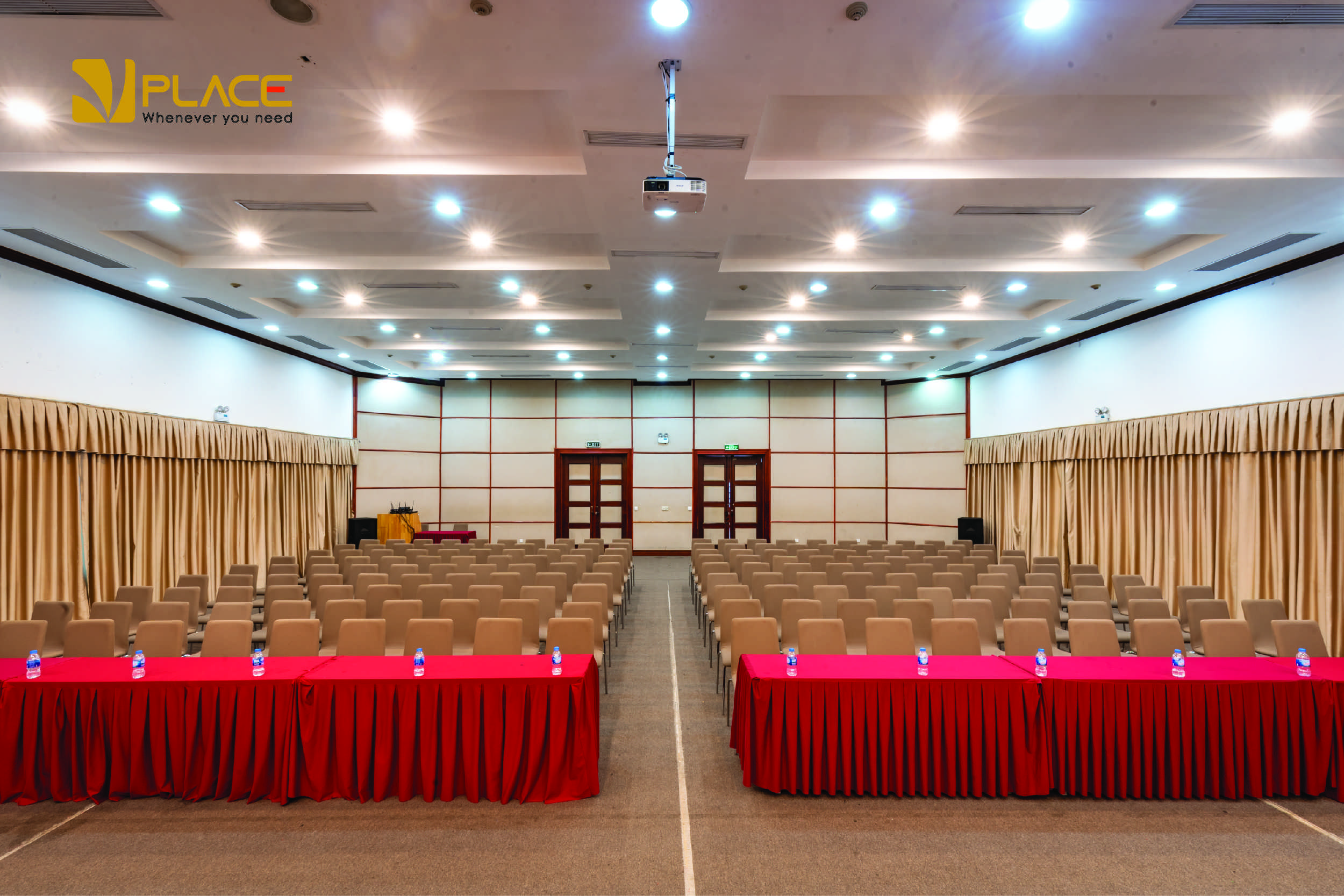 Phòng hội trường 300 chỗ của VPLACE